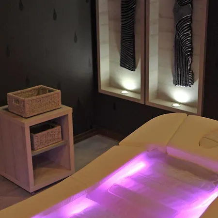 Kormoran Medispa 度假村 罗威